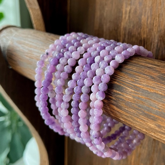 Lepidolite Bracelet (one) 4mm - Picture 1 of 4
